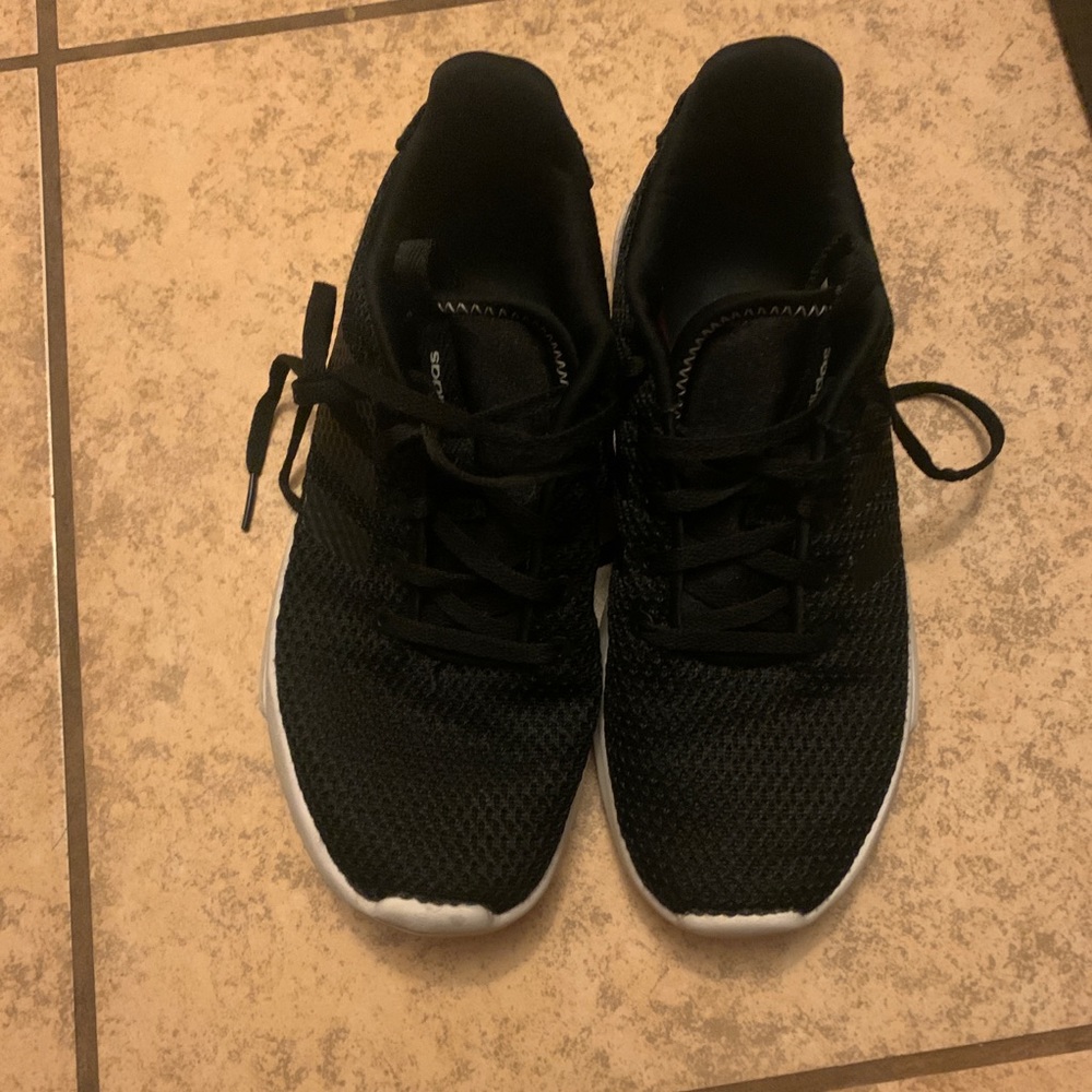 Adidas - Picture 2 of 6